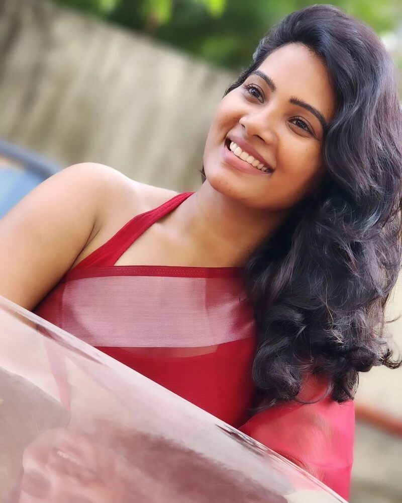 Dhivya duraisamy new clicks