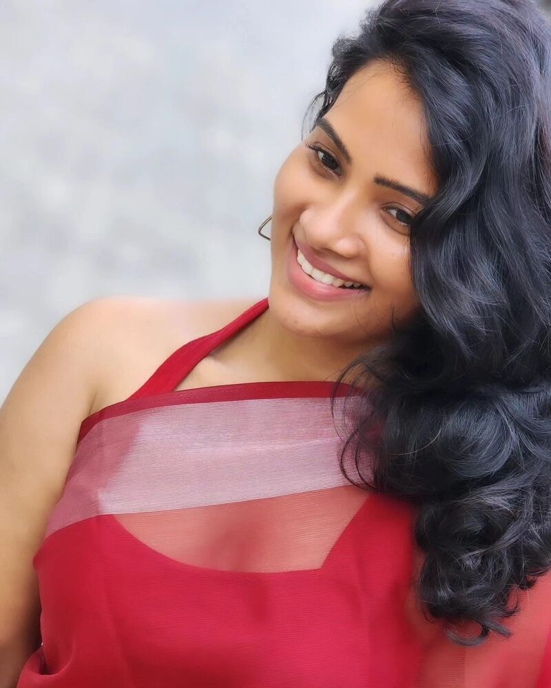 Dhivya duraisamy new clicks