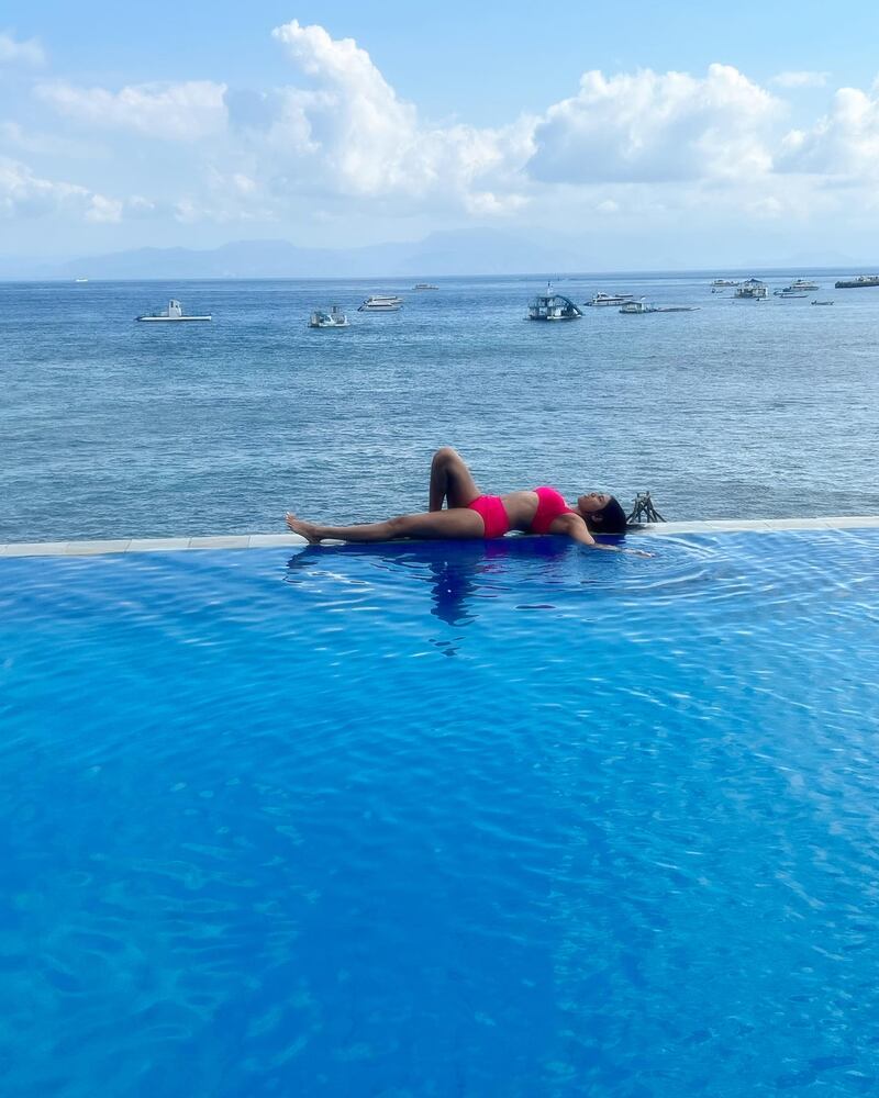 Manisha yadav new beach clicks photos