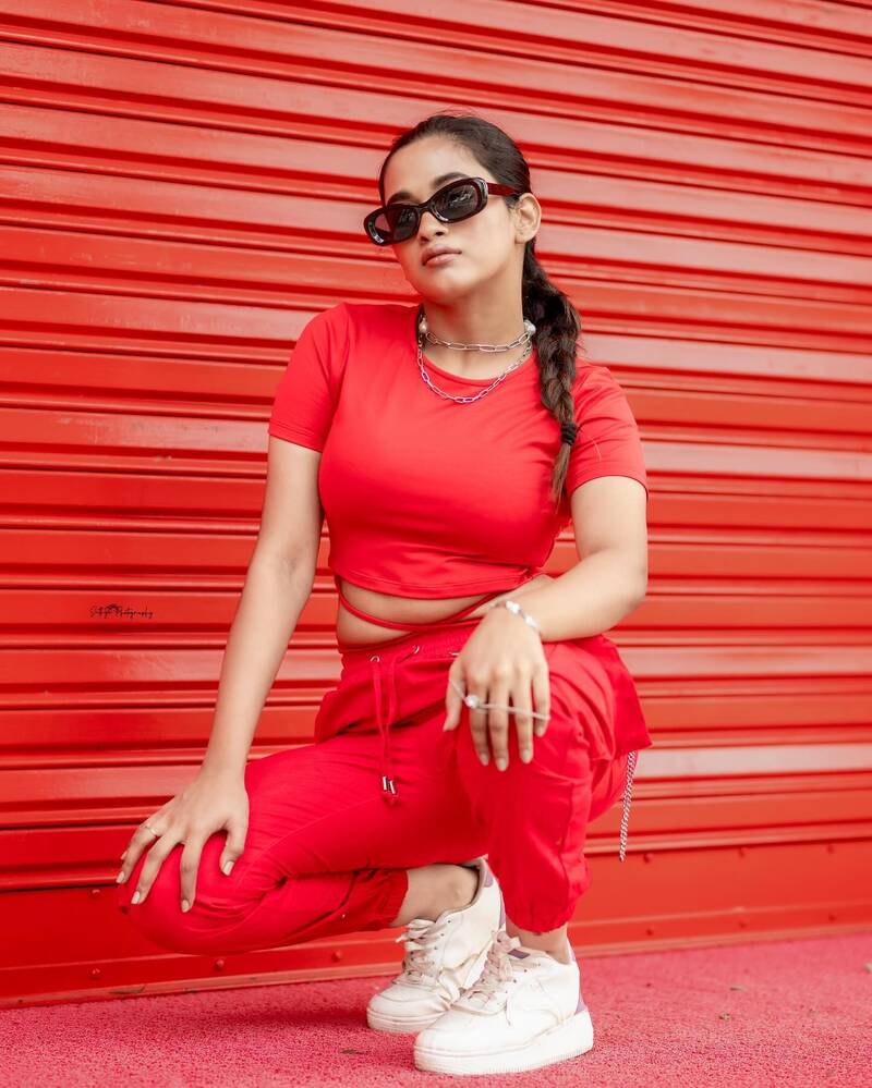 Kaavya arivumani new instagram clicks viral