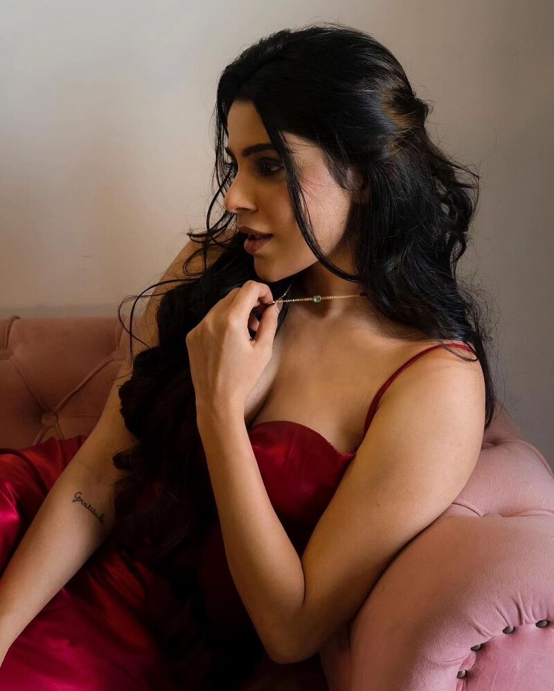 Divya bharathi new clicks colour dress