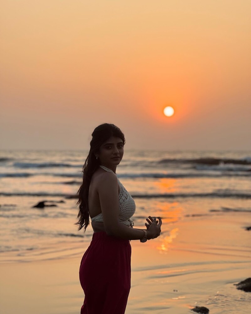 Gabriella charlton new beach vedio dance