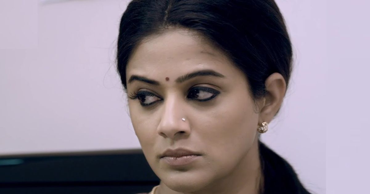 Priyamani latets clicks viral