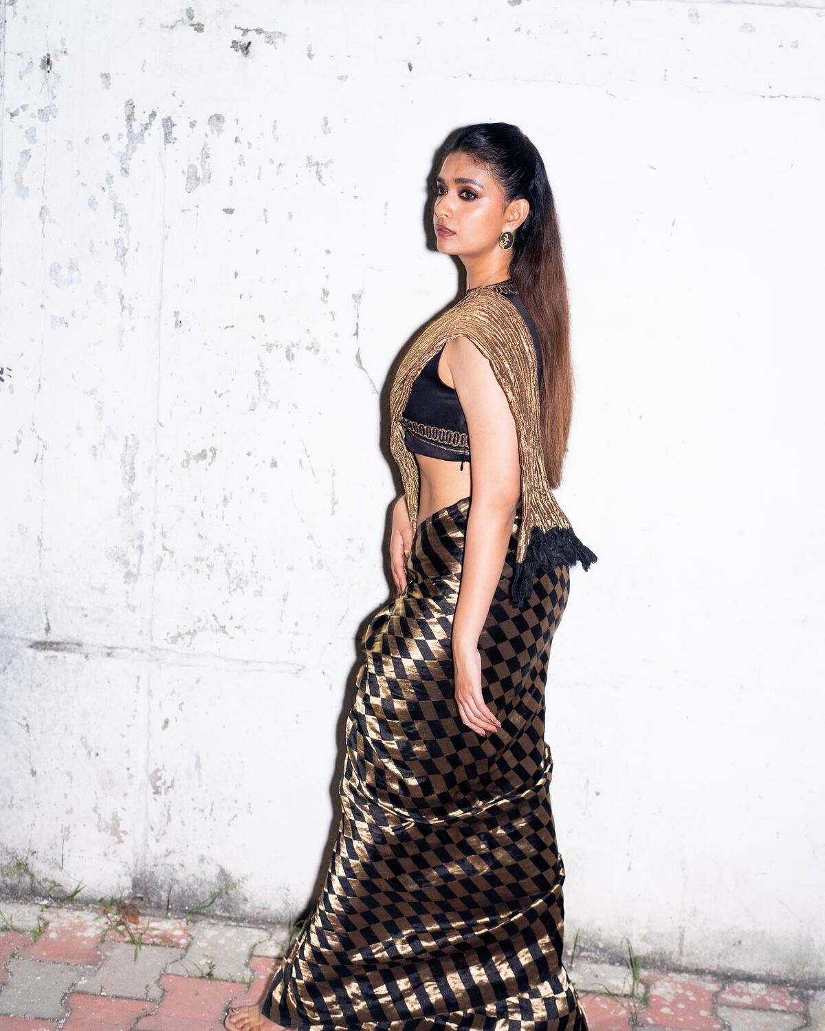 Keerthy suresh in siren movie black saree
