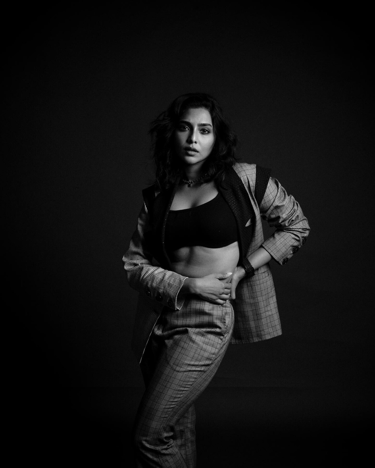 Aishwarya lekshmi in blac and white clicks viral
