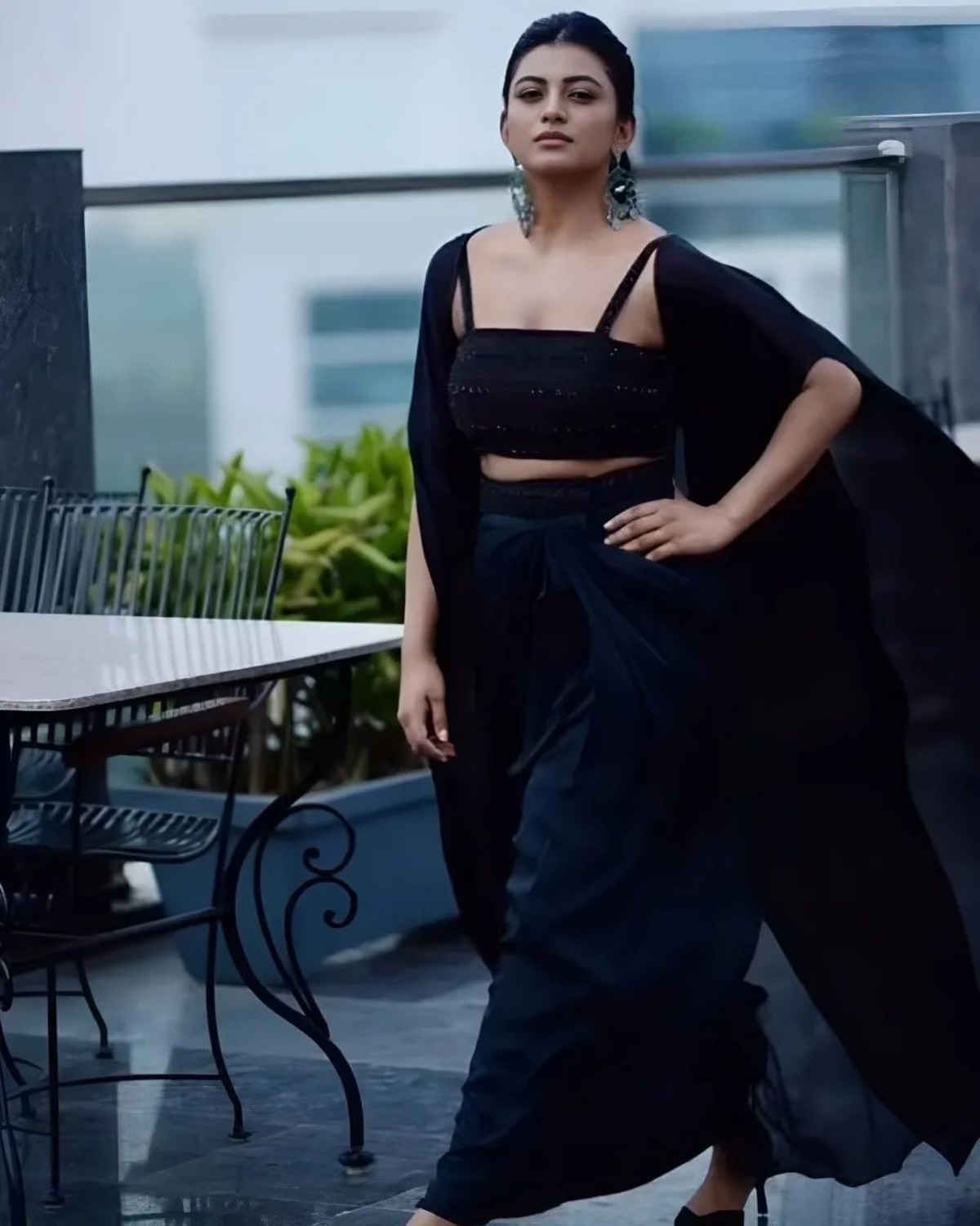 Anandhi kayal in ehite shirt clicks