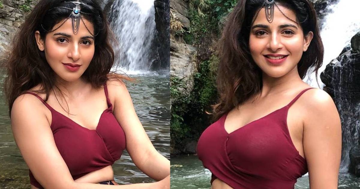 Iswarya menon in hot dress brown