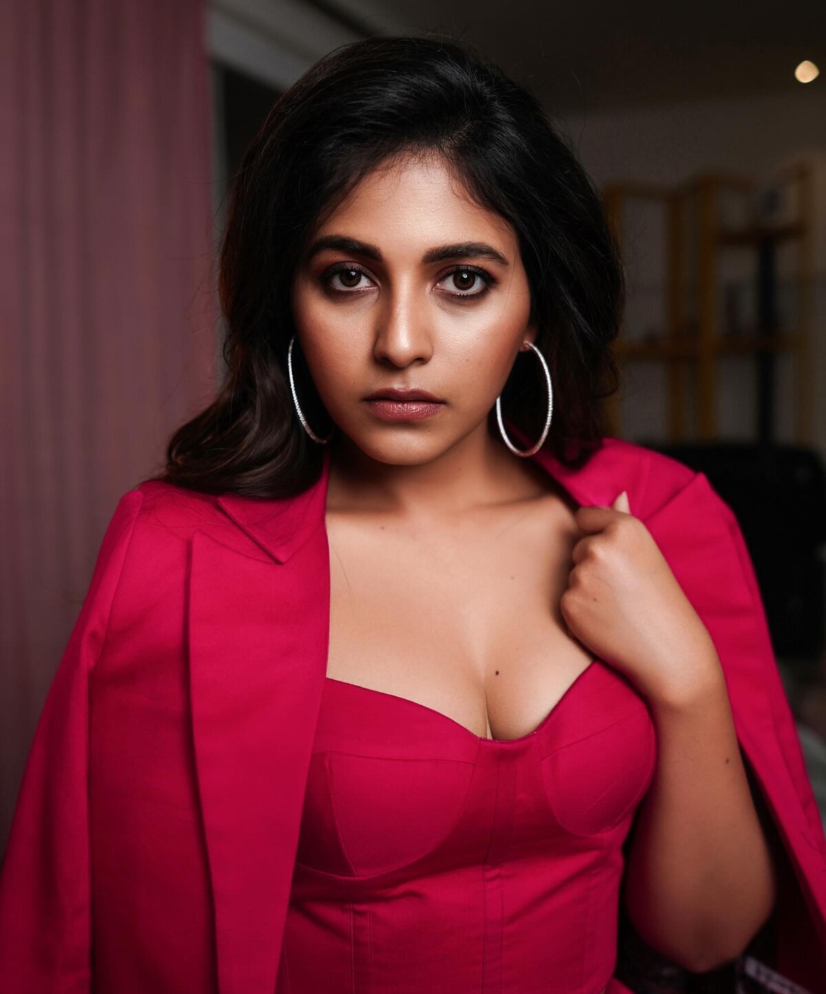 Anjali in red dress viral photo