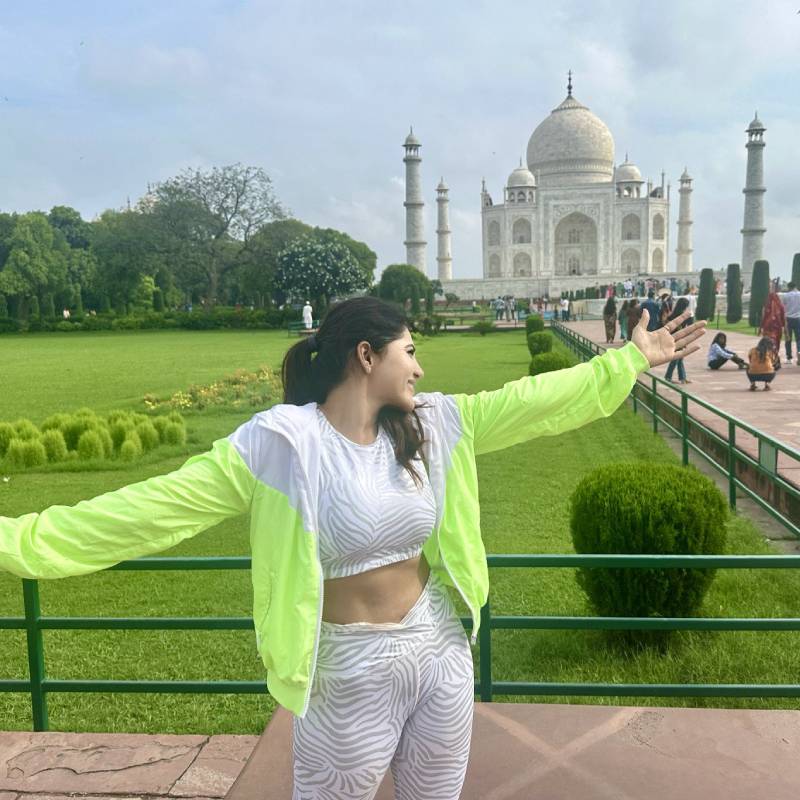 Athulya ravi latest click