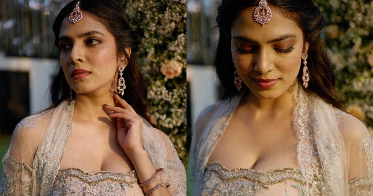 Malavika mohanan in hot saree wedding