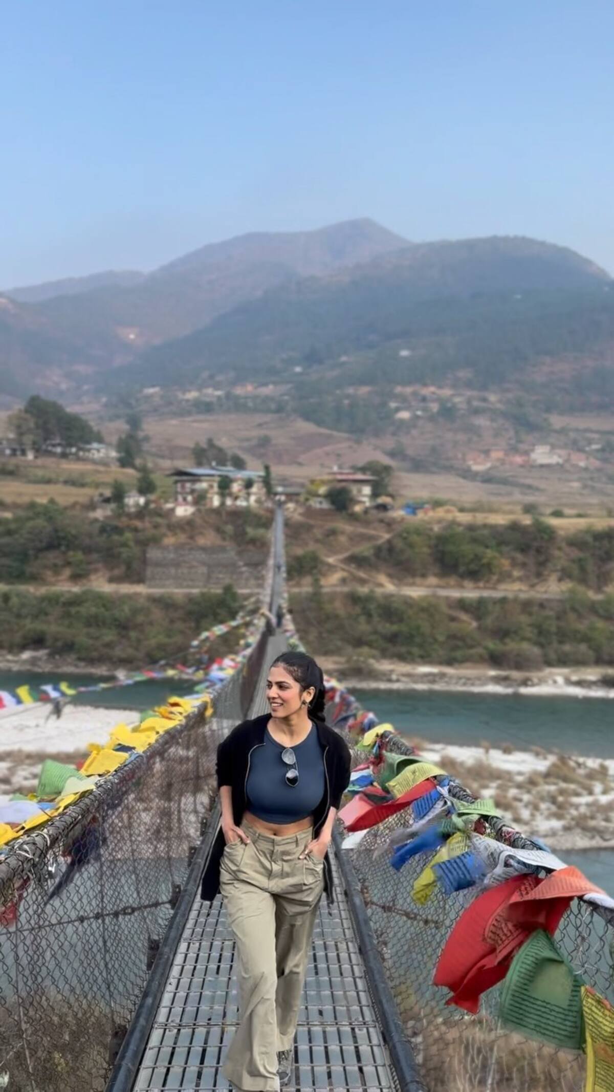 Malavika mohanan in holiday vedio viral