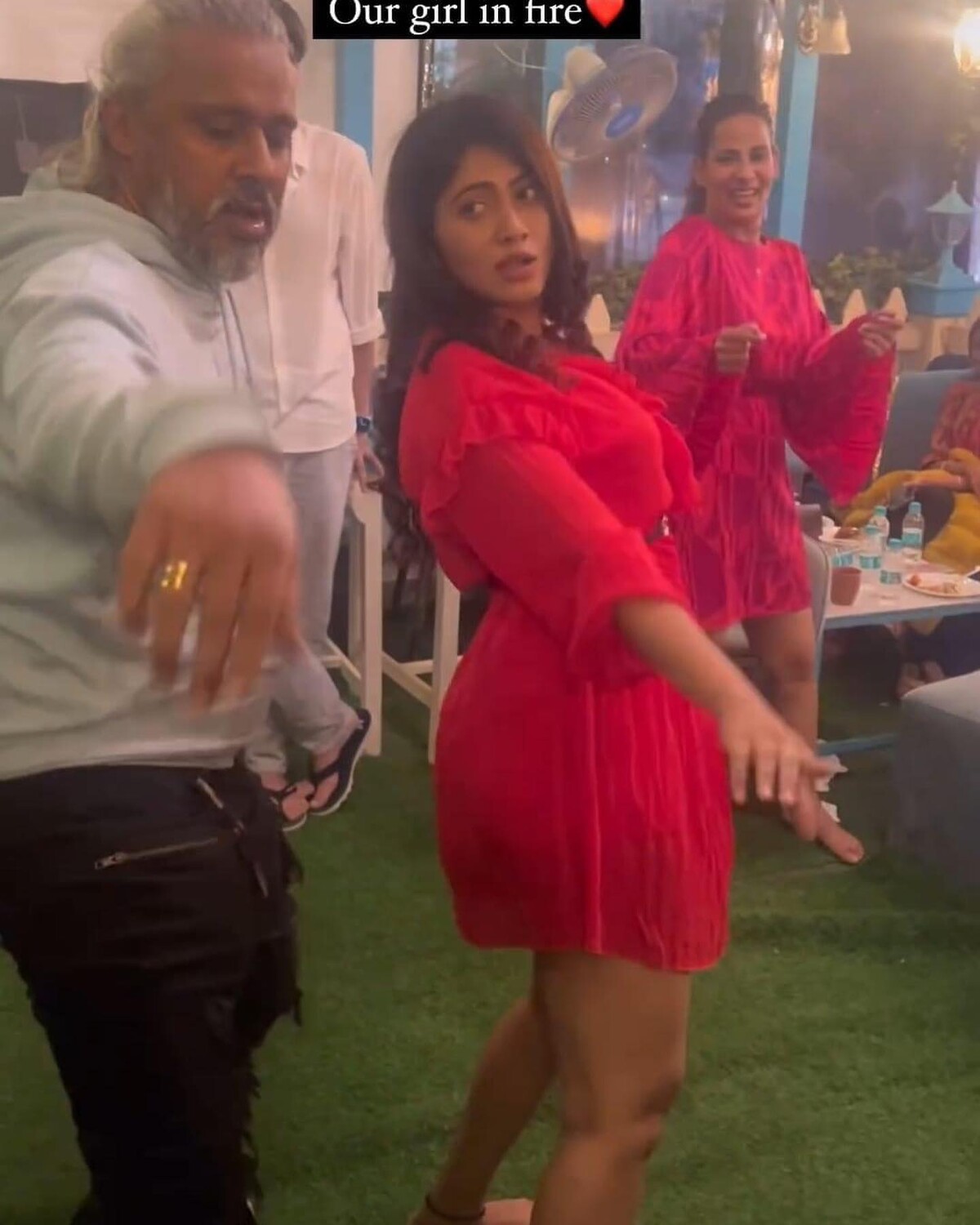 Bigg boss juli on dance mode