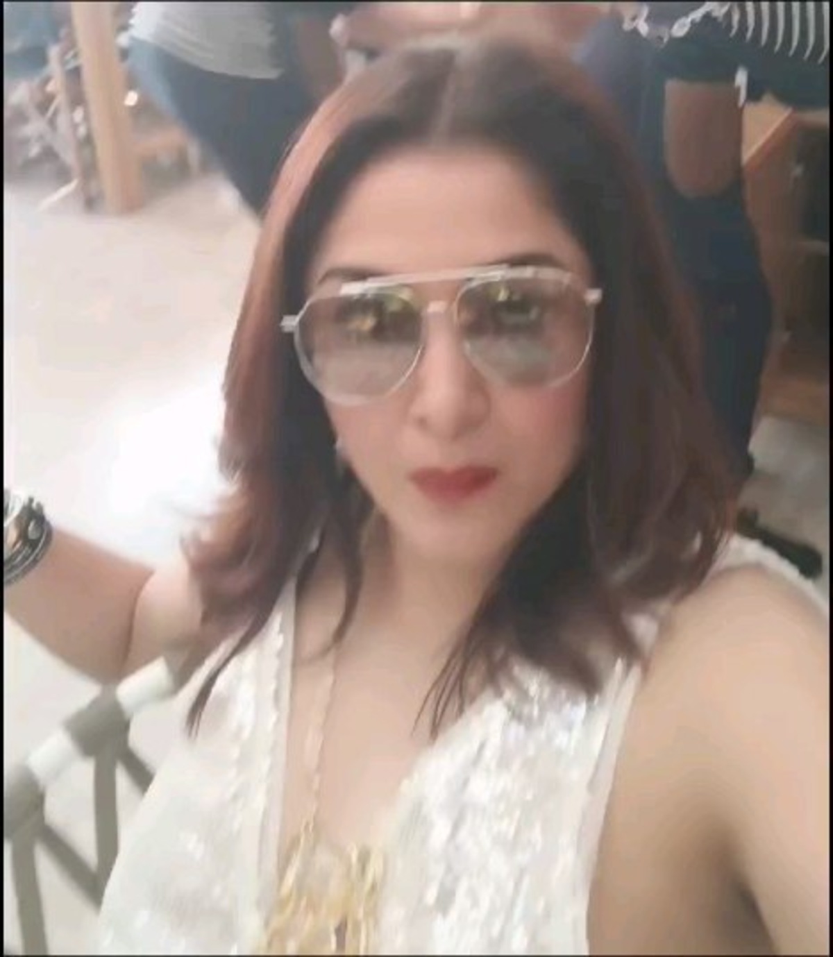 Ramya krishnan in hot dress selfie vedio